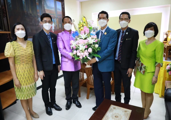 แสดงความยินดีกับผอ.สพม.กท 1