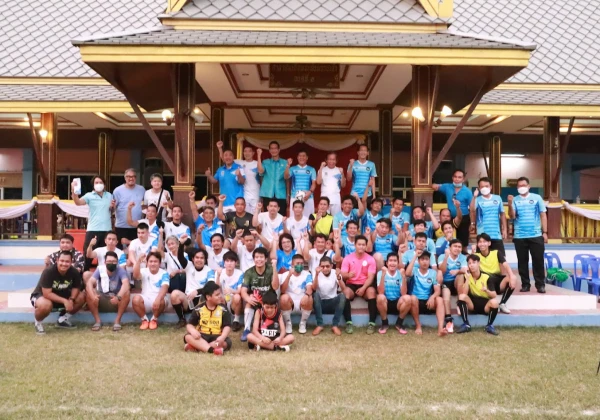การแข่งขันฟุตบอลระหว่างทีมครูและศิษย์เก่า โรงเรียนชิโนรสวิทยาลัย