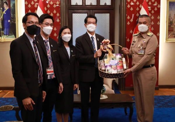 เข้าเยี่ยมคำนับและแนะนำตัวแก่ ผบ.ทร. ในโอกาสมารับตำแหน่งผู้อำนวยการโรงเรียน